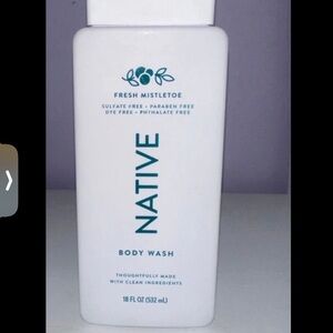 Native Fresh Mistletoe Body Wash - White